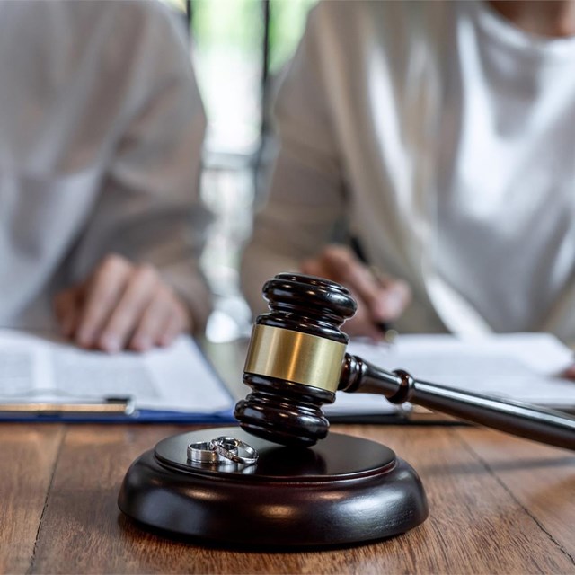 Proteja sus intereses con abogados de derecho civil en Ourense