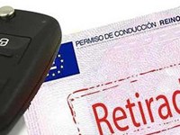Privación del derecho a conducir vehículos: no cabe el cumplimiento fraccionado o por etapas
