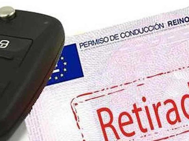 Privación del derecho a conducir vehículos: no cabe el cumplimiento fraccionado o por etapas